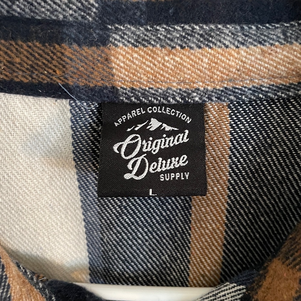 Original Deluxe Plaid Shirt Men’s Large - Blue, Tan, and Cream - Picture 5 of 13